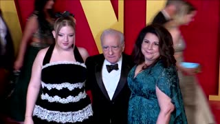 Stars, Oscar winners walk Vanity Fair red carpet