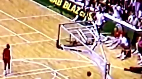 MJ showcasing his jumping ability in a 1989 Dunk Contest at UAB Blazers