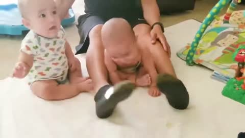 baby twin funny videos