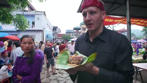 RARE Vietnamese Mountain Food in the Most Colorful Market in the World! - Bac Ha Market-5