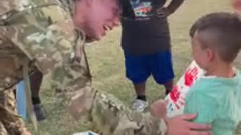 kid weeps upon reuniting with his military father after nine months