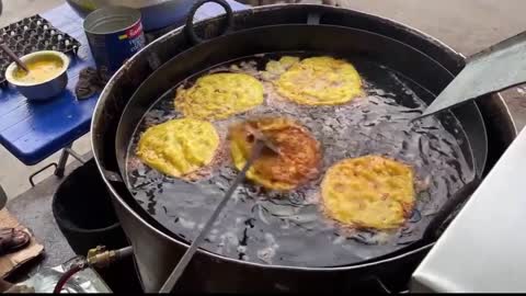 GOLDEN EGG MALPURA | Roadside Making Healthy Egg Malpua | FRIED MEETHA PARATHA Street Food Pakistan