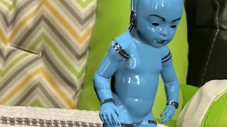 Baby mini robot dancing breakdance