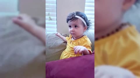 Baby doesnt recognize her dad after he shave his beard