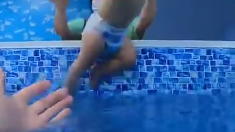 Yang Yueling Le En Water Education Baby Swimming