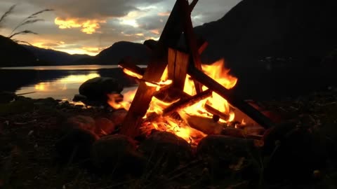 Beautiful Jazz Music with Relaxing Campfire. 4/8