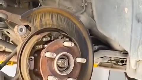 Replacement of automobile brake disc parts