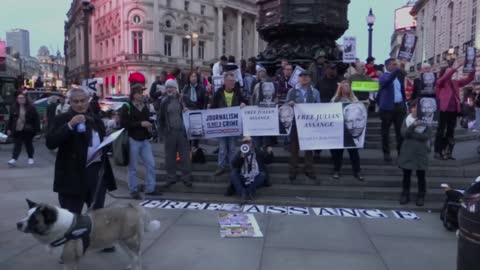 Protest for Julian Assange - Piccadilly Circus, London: 22nd October 2022