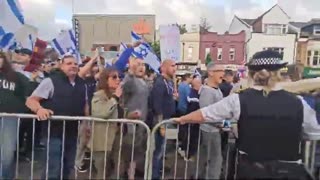 Pro-Israel protestors chase Islamists out of Finchley (London).