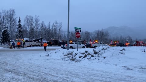 HERE COMES ALASKA FREEDOM CONVOY PEACEFULL RALLY AGAINTS VACCINE MANDATE.