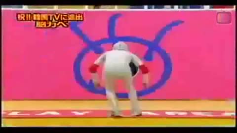 Funny Japanese Game Show Hole in the Wall
