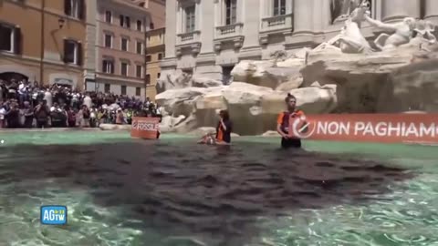 RADICAL Climate Activists Protest In Rome's Renowned Trevi Fountain