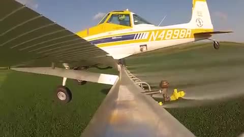 Cessna AgTruck Cropdusting in Iowa, Cropduster
