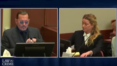 Amber Heard Hilariously copying Johnny Depp in the court