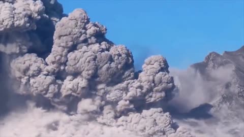 Ejection of a fountain of liquid magma caught on camera