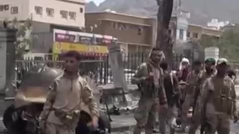 A car bomb attack in Aden, Yemen, caused multiple people to be injured