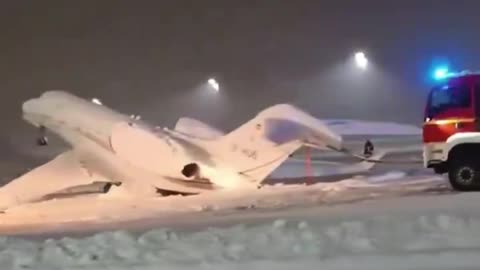 MUNICH: Private jets headed for ‘Climate Change’ conference in Dubai are frozen to runway