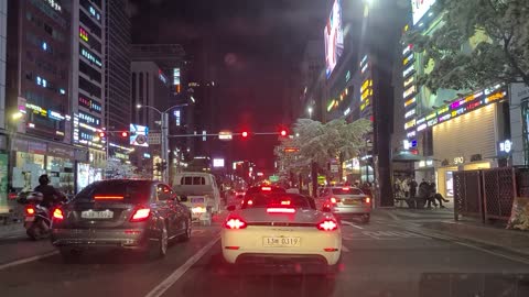 Seoul Gangnam Station many people