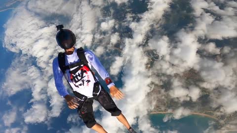 Go skydiving together