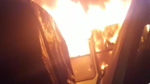 Metrolínea confirmó que cinco vehículos de la empresa MetroCinco Plus afectados por un incendio