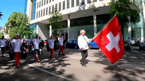 Schweizer Glocken - mit dabei in Frankfurt am 25.06.2022 bei der Friedensdemo