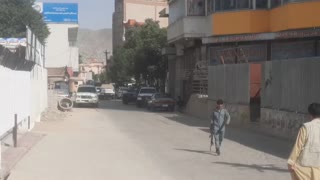 La ofensiva de los talibanes llena las calles de Kabul de civiles desplazados