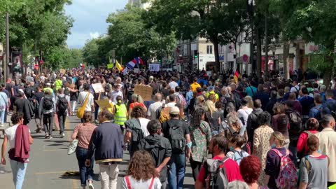 Nearly 300,000 French Protest COVID Tyranny! Part 3