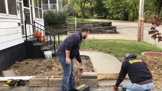 Dave & Ray replace the front walkway