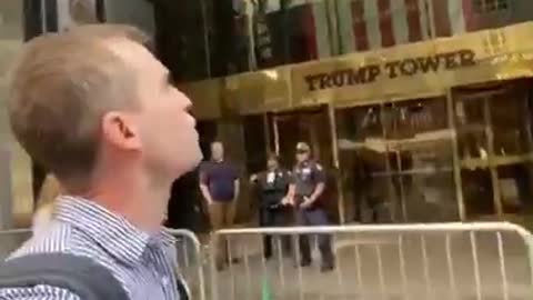 U.S. Citizen Yelling to Trump @ Trump Tower about censoring TikTok from U.S. users