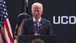 Biden claims Chris Dodd would never "disrespect a waitress"