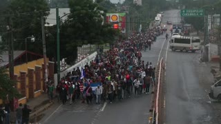 Migrantes hondureños emprendieron caravanas hacia Estados Unidos