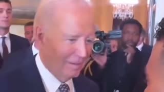 Bumbling Biden Gets Completely Lost In His Own Mind While Talking To People In Viral Clip