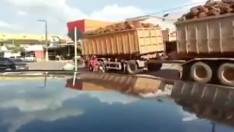 Amazing Funny Giant Truck