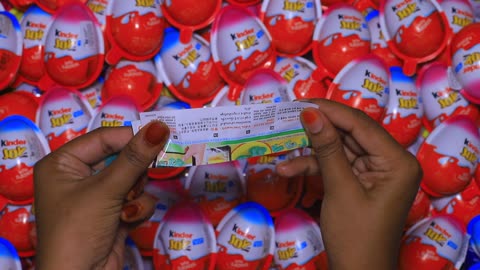 300 Yummy Kinder Surprise Egg Toys Opening - A Lot Of Kinder Joy Chocolate , Kinder Joy Surprise (1)