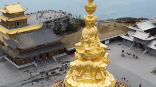 Aerial photography of the Golden Summit of Mount Emei in China is really shocking