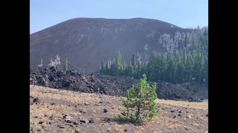 Central Oregon - Three Sisters Wilderness - Pacific Crest Trail section of Yapoah Crater