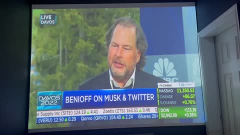 Salesforce CEO | Why Did Salesforce CEO Marc Benioff Say, "Elon Musk Wants to Bore a Hole In Your Head and to Suck Your Consciousness Out?"