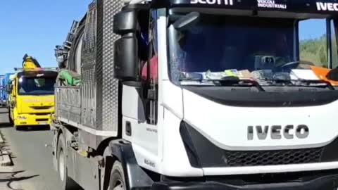 Italy: The revolt of truckers & farmers against Mario Draghi and increase in gasoline prices. The time has come to oust Mario Draghi's pro-Chinese government. Come on Italian truckers and farmers!