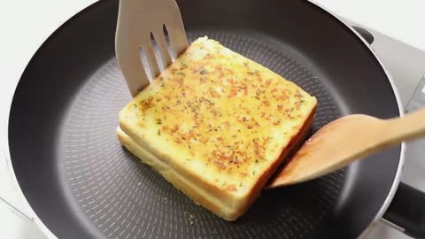 cheese garlic toast