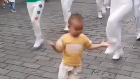 Cute Toddler Dancing Like a Boss