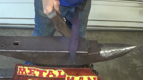 Forging a knifge