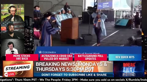 Columbia students RIP their diplomas for palestine