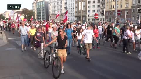LIVE: Vienna / Austria - Protesters gather against COVID-19 restrictions part 2 #irl