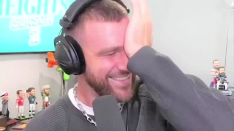 Travis Kelce Caught Blush When Received Taylor Swift Call During Podcast 21 December 2023