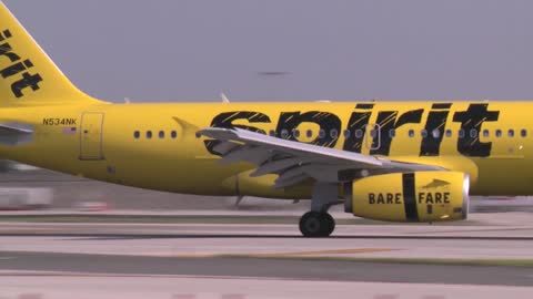 Three former Spirit Airlines employees charged with fraud