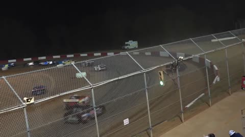 Dirt track crashes and fails