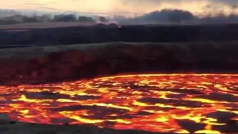 Volcanic eruptions floating like water canal Hawaii