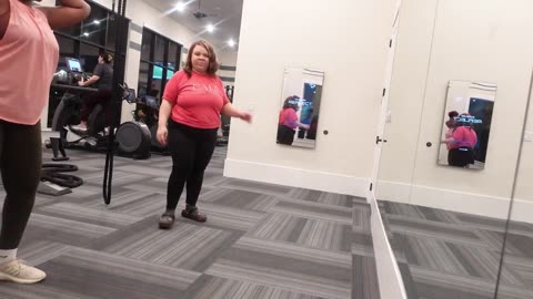 🎄VLOGMAS DAY 8-10： WE CHOSE THE GYM OVER WINE, NEVER GIVE UP ON YOURSELF, THOSE PEOPLE ARE NOT ...