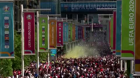 Scores turn out to watch Euro semi-final