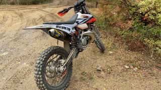 2019 KTM 250xc getting warmed up for a rip.